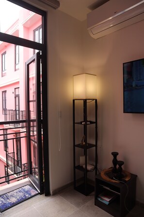Interior - The Lumiere Apartment Private Balcony in the Heart of the Old Town (Panamá)