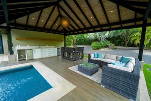 Outdoor dining - Premium Location Gated Beach Community Villa (Tamarindo)