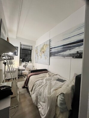 1 bedroom, iron/ironing board, WiFi, bed sheets - Cozy room in a 3-bedroom apartment in wonderful New York near vibrant city life (New York)