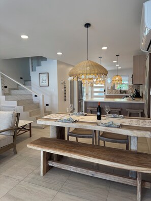 Dining - Luxury waterfront villa jolly harbour Antigua (Jolly harbour)