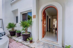 Exterior detail - Playacar 2 Home with Pool, Golf, Beach, 5th Avenue (Playa del Carmen)
