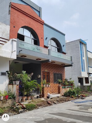 Overnatningsstedets facade