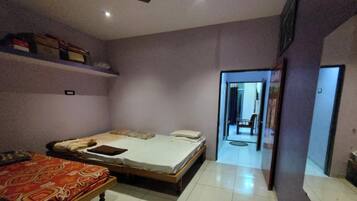 Family Room | Free WiFi