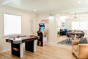 Games room - Modern Heroes Home-Family friendly-Game Room-Columbus GA (Columbus)