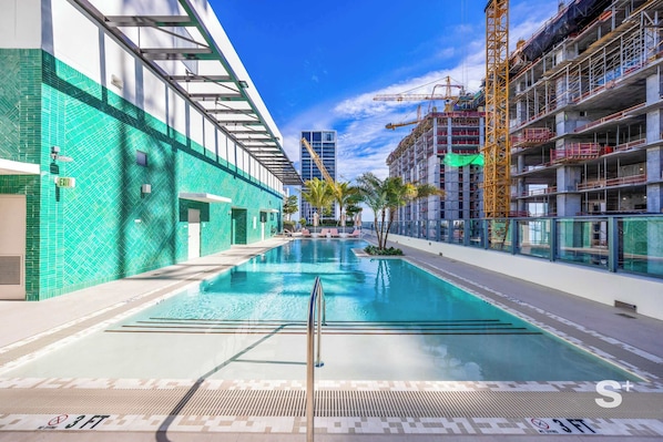Pool - Crosby Miami | Brand-New 19th Floor & Rooftop Pool (Miami)