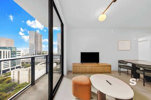 Interior - Crosby Miami | Brand-New 19th Floor & Rooftop Pool (Miami)
