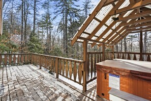 Tina de hidromasaje al aire libre