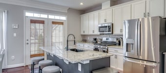 DC Area Base w/ Easy Transit Access + Game Room