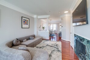 Televisio, pöytätennispöytä