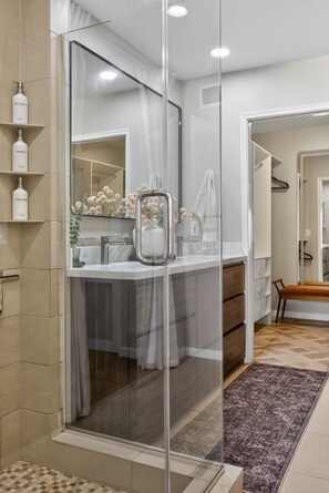 Shower, jetted bath, hair dryer, towels - Go-Kart Track! 5BR Resort w/ Pool & Spa (Scottsdale)