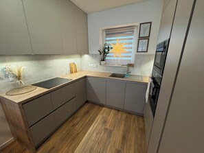 Private kitchen - Delightful 3-bedroom house in charming Poprad for your getaway (Poprad)