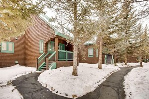 Exterior - Cozy 1BR Stay | Fireplace, Pool & Ski Lifts Nearby (Keystone)
