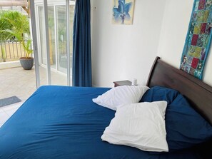 3 bedrooms, iron/ironing board, WiFi