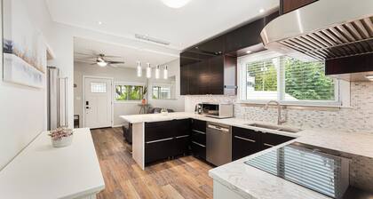 Modern Vancouver Home — Fast Wi-Fi & Self Check-In