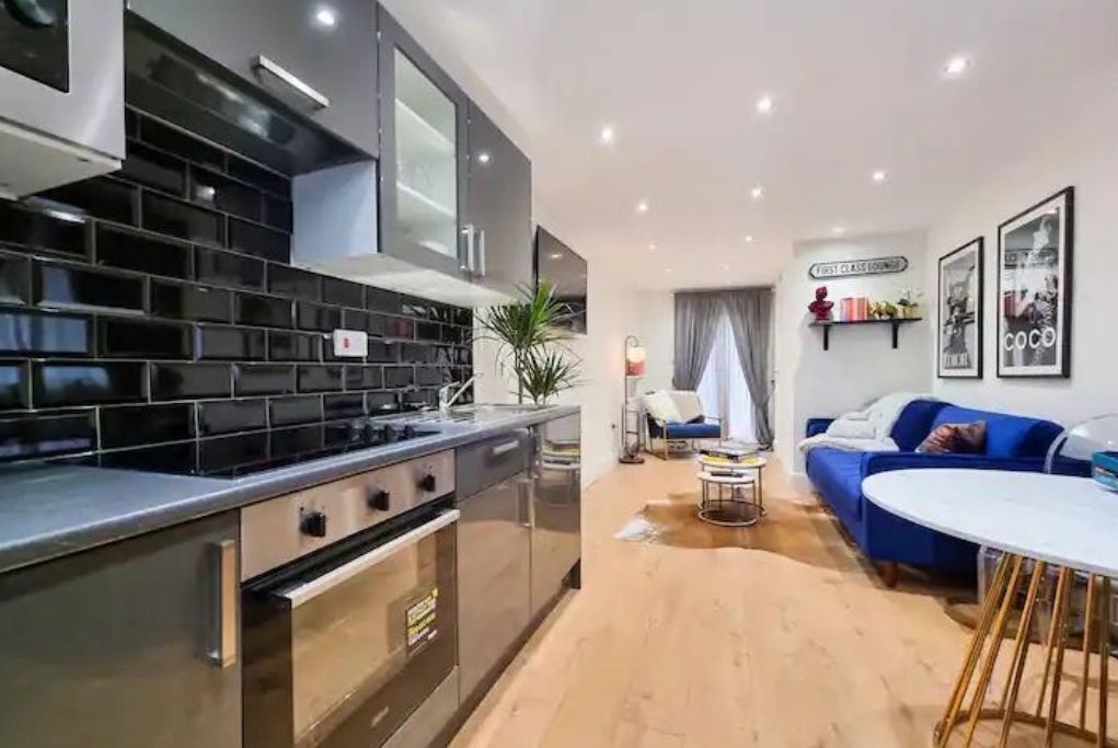 Mikrobølgeovn, ovn og kokeplater