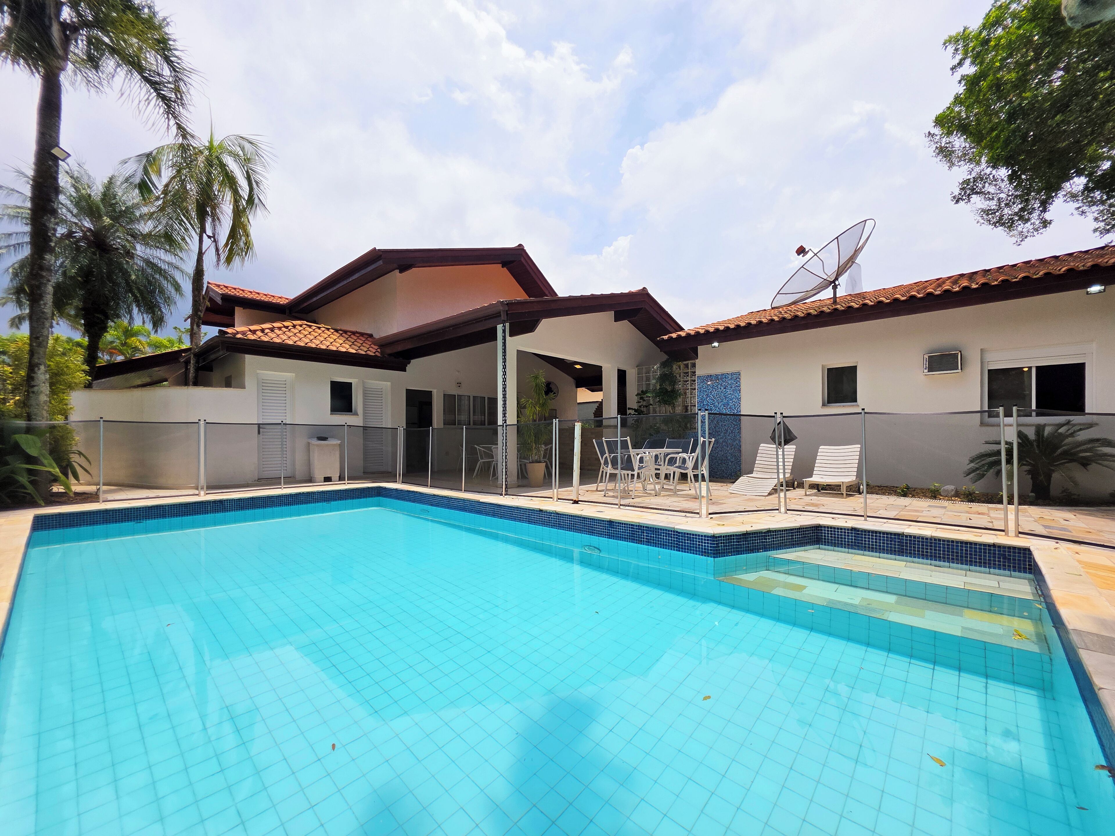 Outdoor pool, pool umbrellas, pool loungers