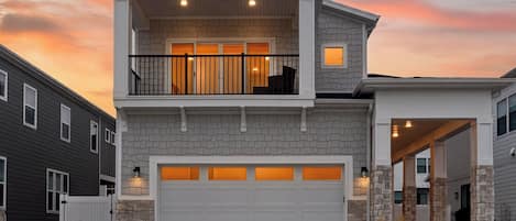 House (5 Bedrooms) | Exterior detail