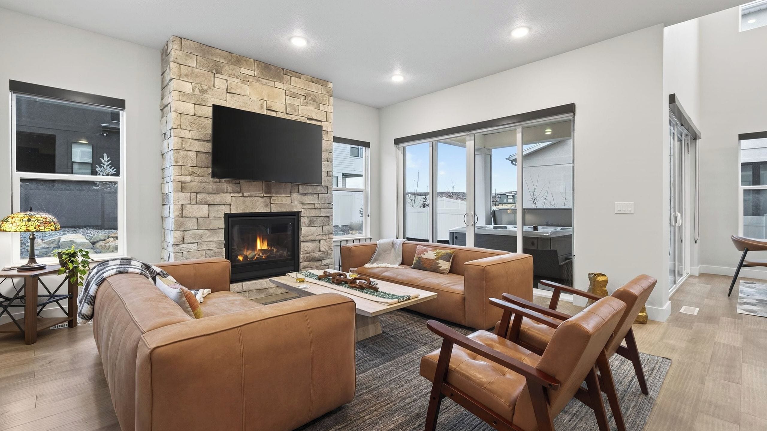 House (5 Bedrooms) | Interior