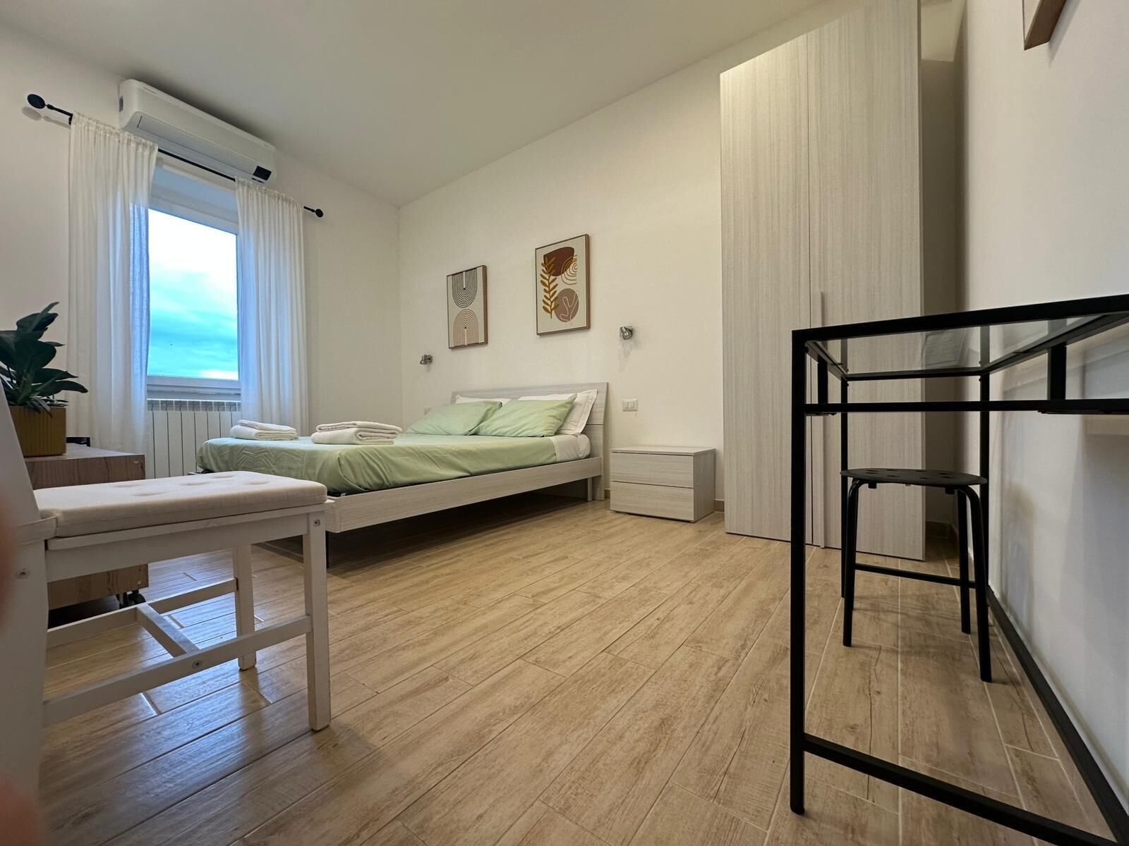 Standard-Doppelzimmer, Terrasse, Seeblick | Kostenloses WLAN, Bettwäsche