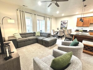 Smart TV, lareira, monitores de computador