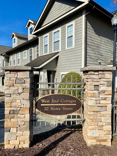 Reedy River Retreat - Walk to Everything Downtown