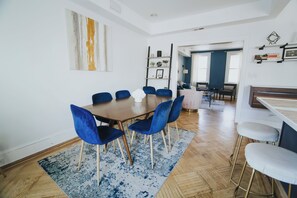 Dining - 3-Min Walk to H St, Modern House, Parking Included (Washington)
