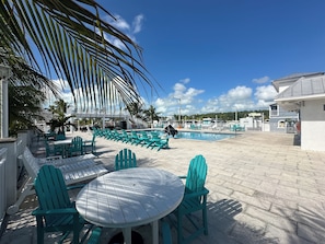 Outdoor pool - Cozy Trailer Retreat - Key Largo (key largo)