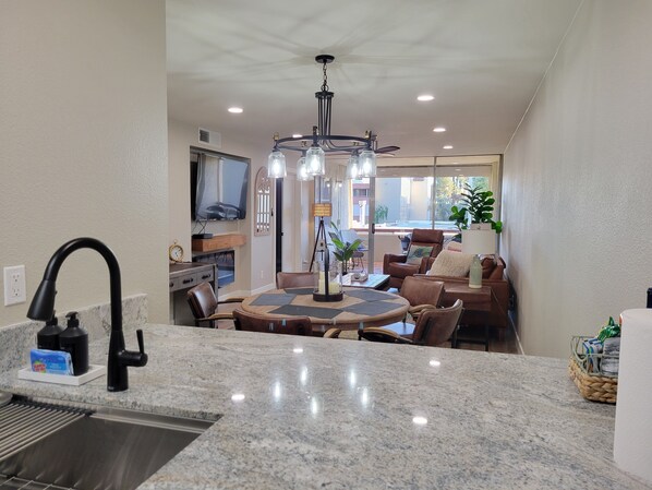 Dining - New Listing with Premier Host Luxury Meets Comfort Walk to Old Town Heated Pool (SCOTTSDALE)