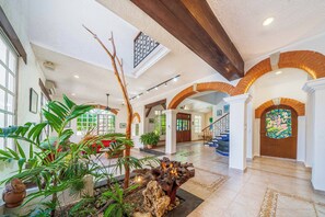 Interior - Luxury 5-bedroom Villa with Pool, 24/7 Security and AC (Alfredo V. Bonfil)
