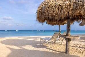 Beach - AMAZING PRICE: Stunning 1 bdrm Ocean View villa at iconic Marriott Surf Club (Noord)