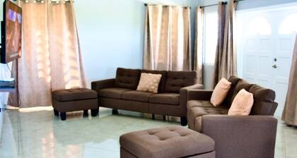 Welches Home - 10 Min to Shoal Bay Beach