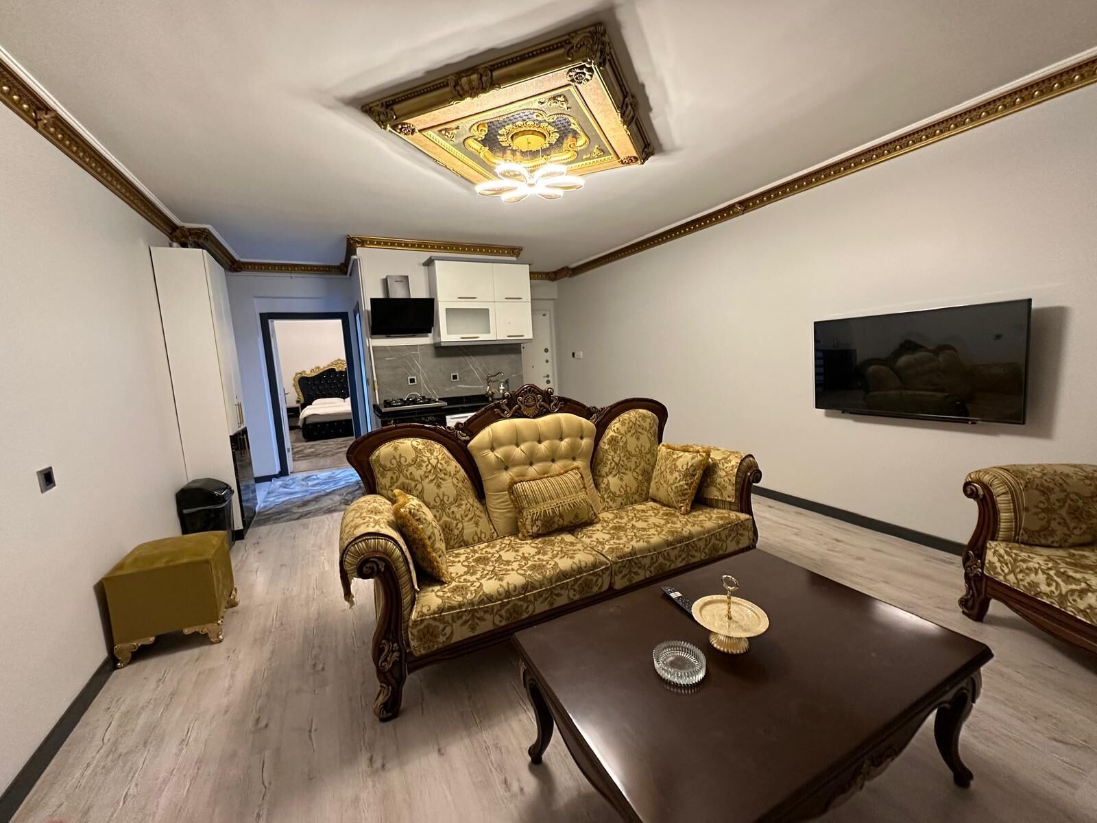 Planxa i posts de planxar i wifi gratuïta 