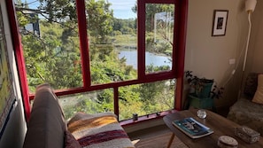 Books - Hermoso lugar rodeado de naturaleza a los pies del humedal . Vistas inolvidables (Playa Tey)