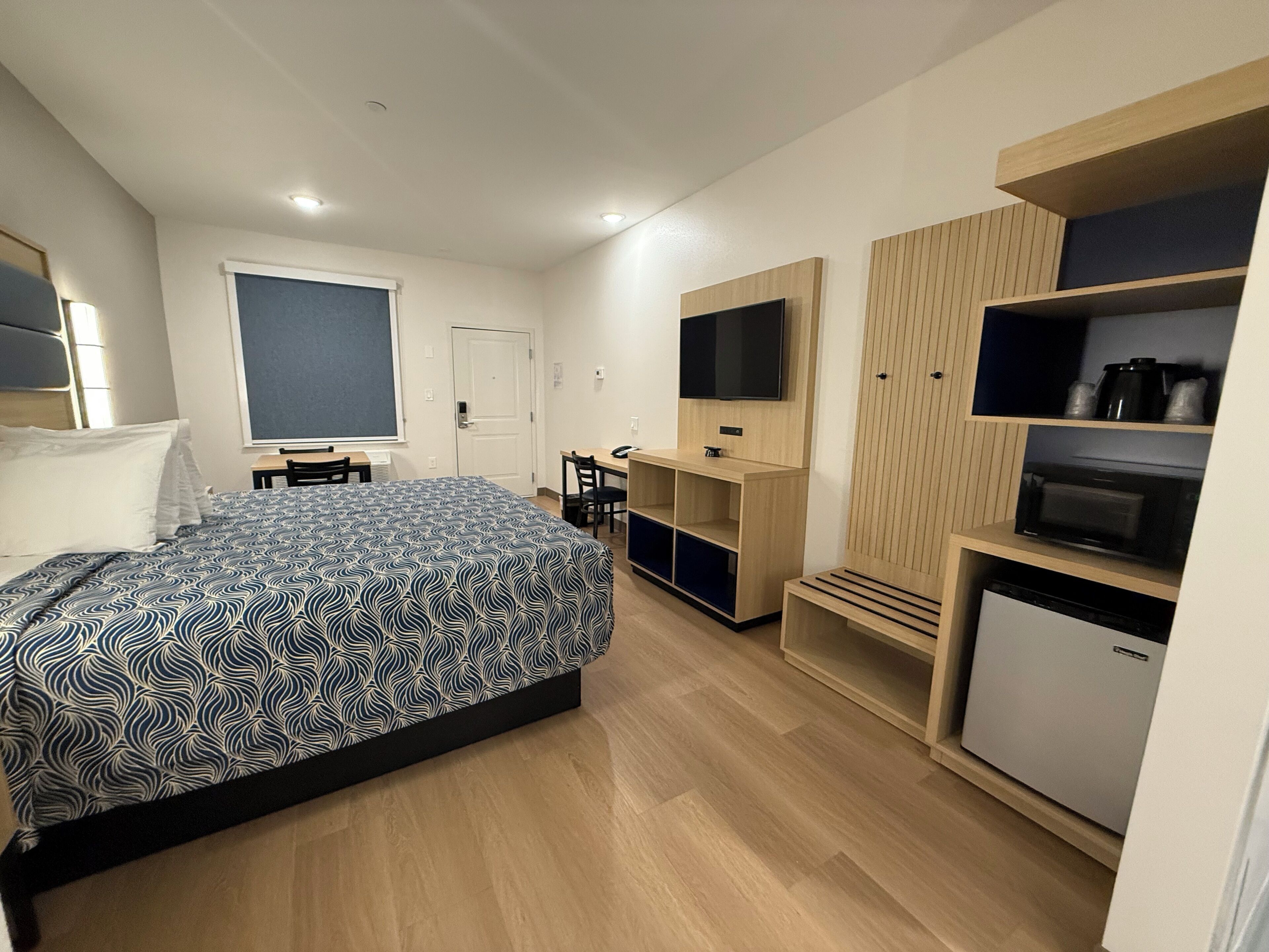 华丽单人房 | 记忆海绵床垫、办公桌、笔记本电脑工作区、遮光窗帘