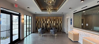 Palace Inn Blue 290 W 43rd & Bingle Rd