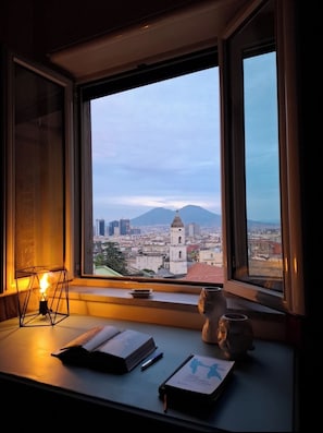 Interior - FACCIA GIALLA is the panoramic apartment in the historic center of Naples (Napoli)