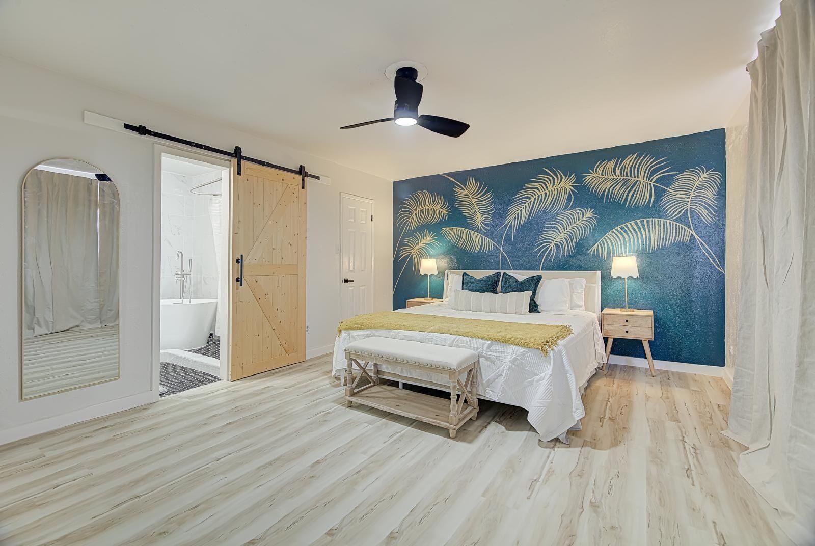 4 slaapkamers, een strijkplank/strijkijzer, wifi, beddengoed