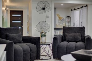 Interior - Houston white house, private pool, patio and game room the best place in Houston (Houston)