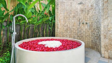 4br Cendana Villa with Private Pool | Room amenity