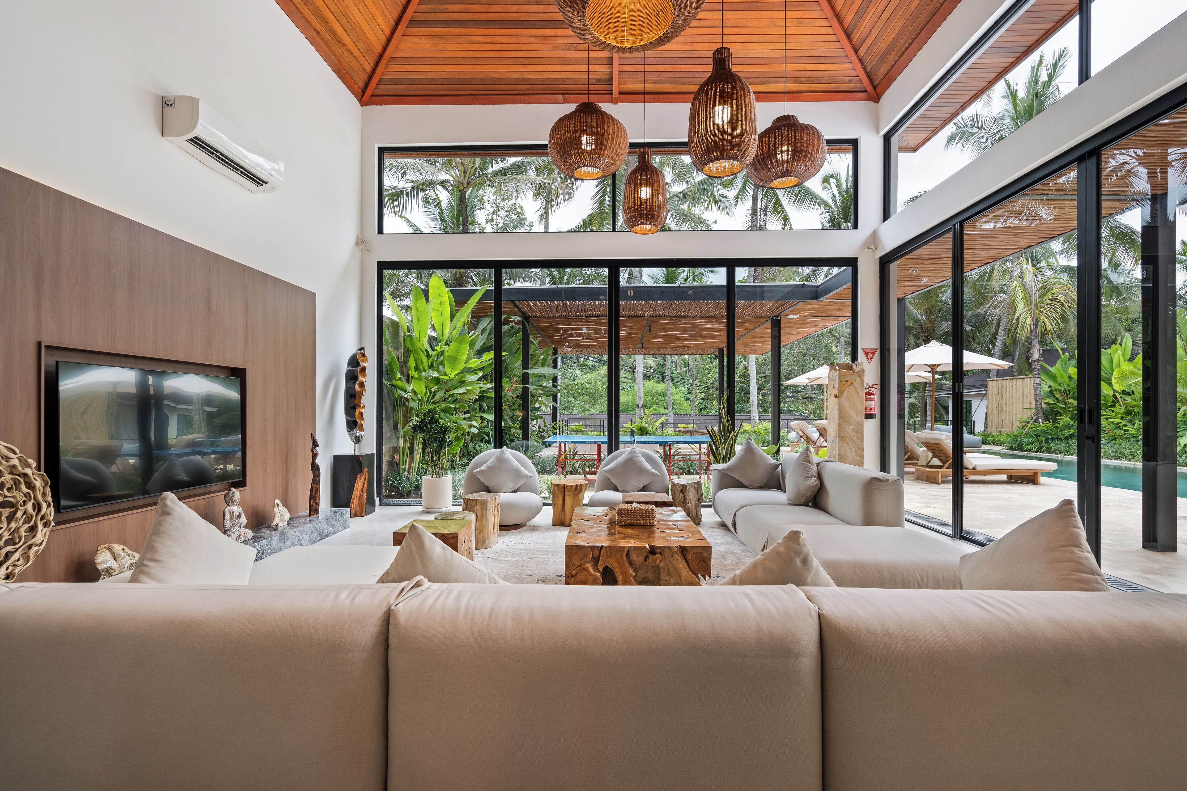 Senior Villa, 4 Bedrooms, Private Pool | Living room | 43-inch Smart TV with satellite channels