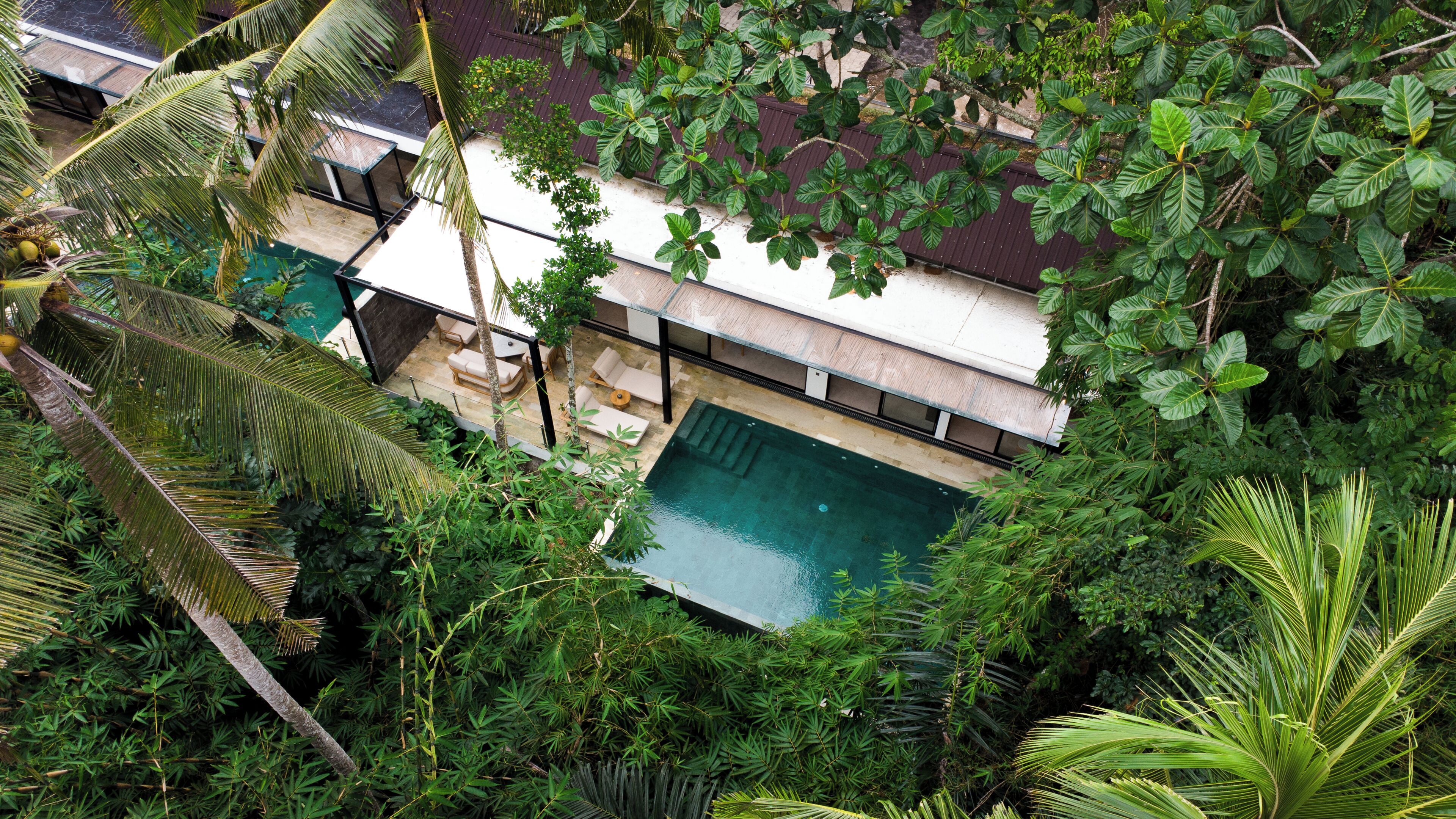 Kolam renang pribadi