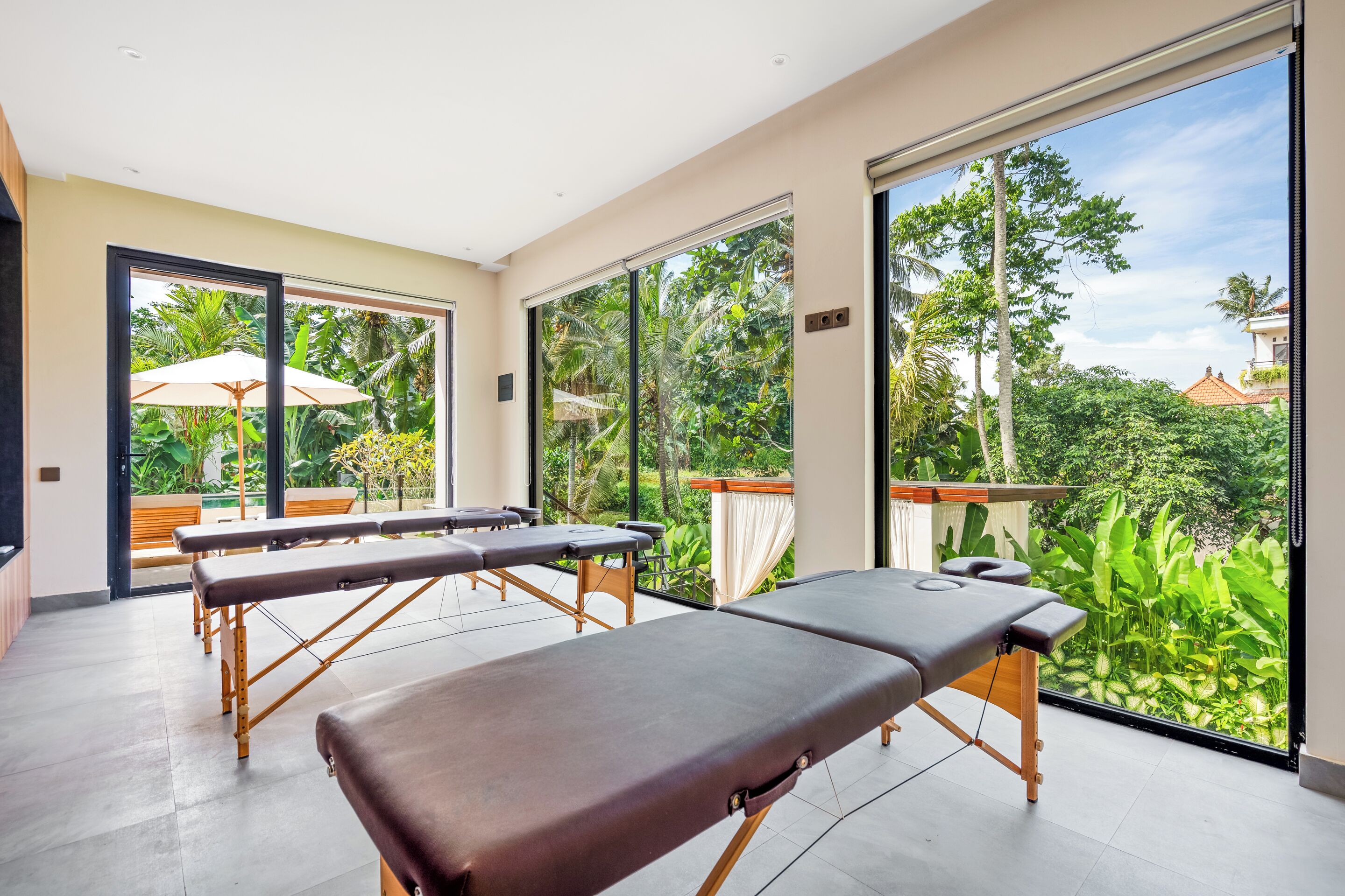 5br Kencana Villa with Private Pool | 客房服务设施