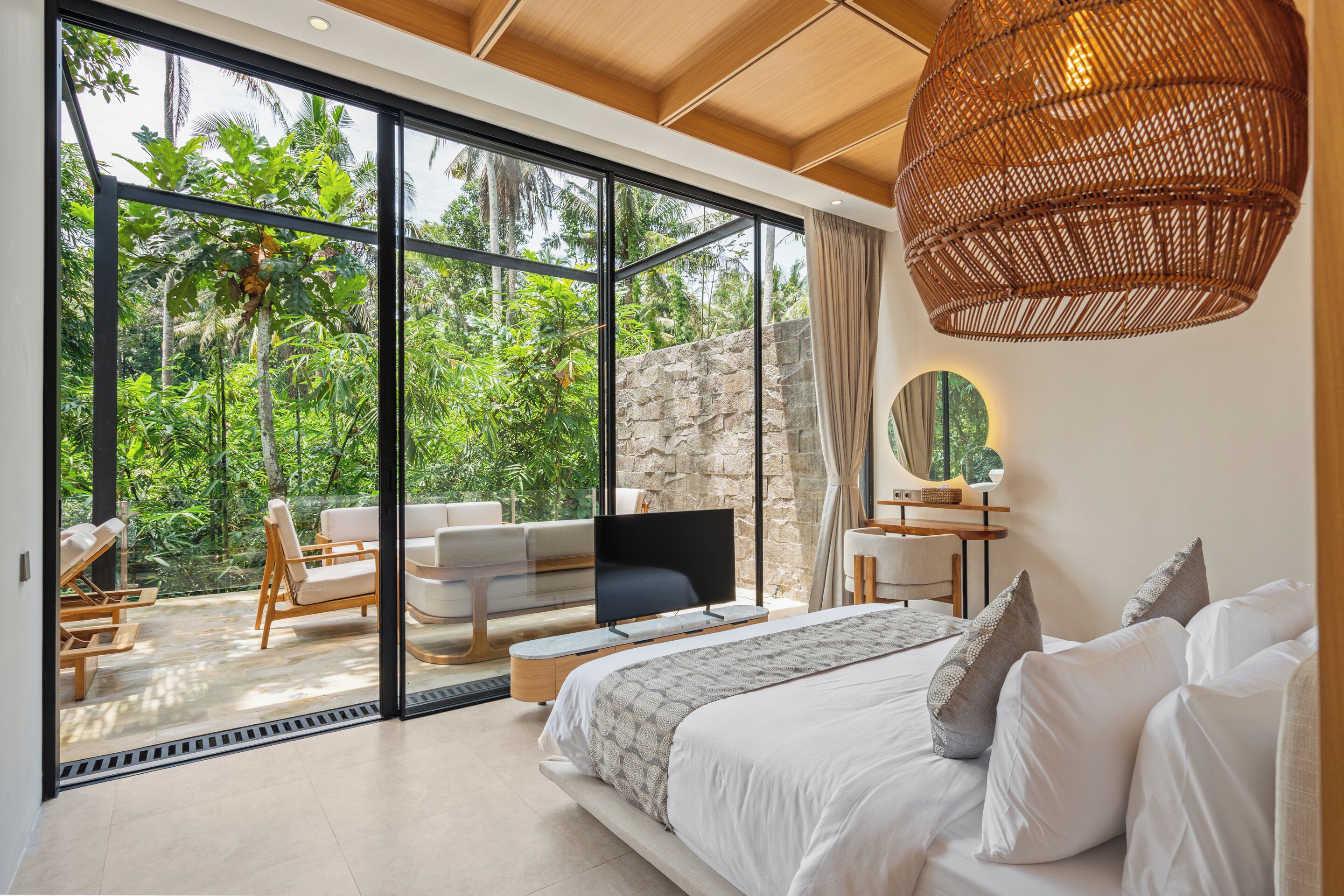 Comfort Villa, Private Pool | In-room safe, individually decorated, individually furnished, desk