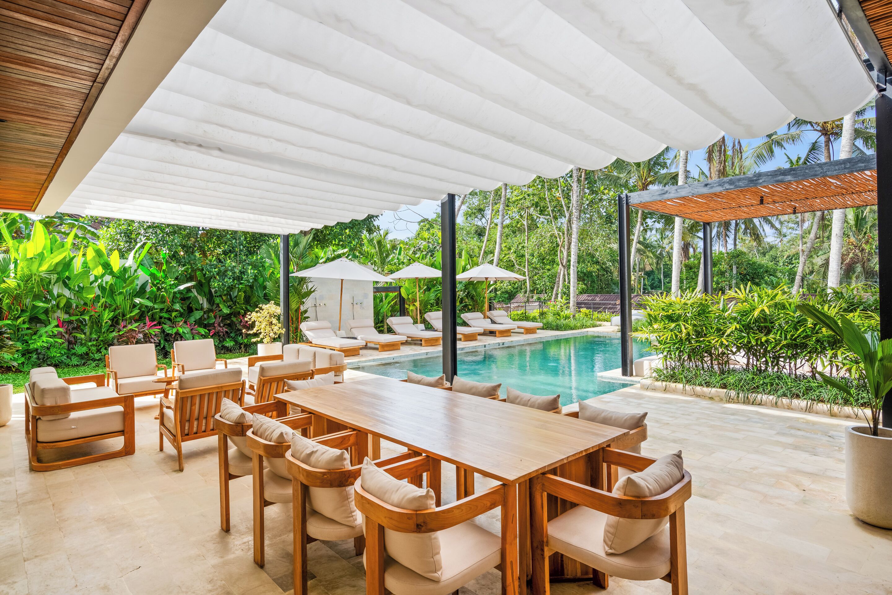 5br Candra Villa with Private Pool | Terraço/pátio