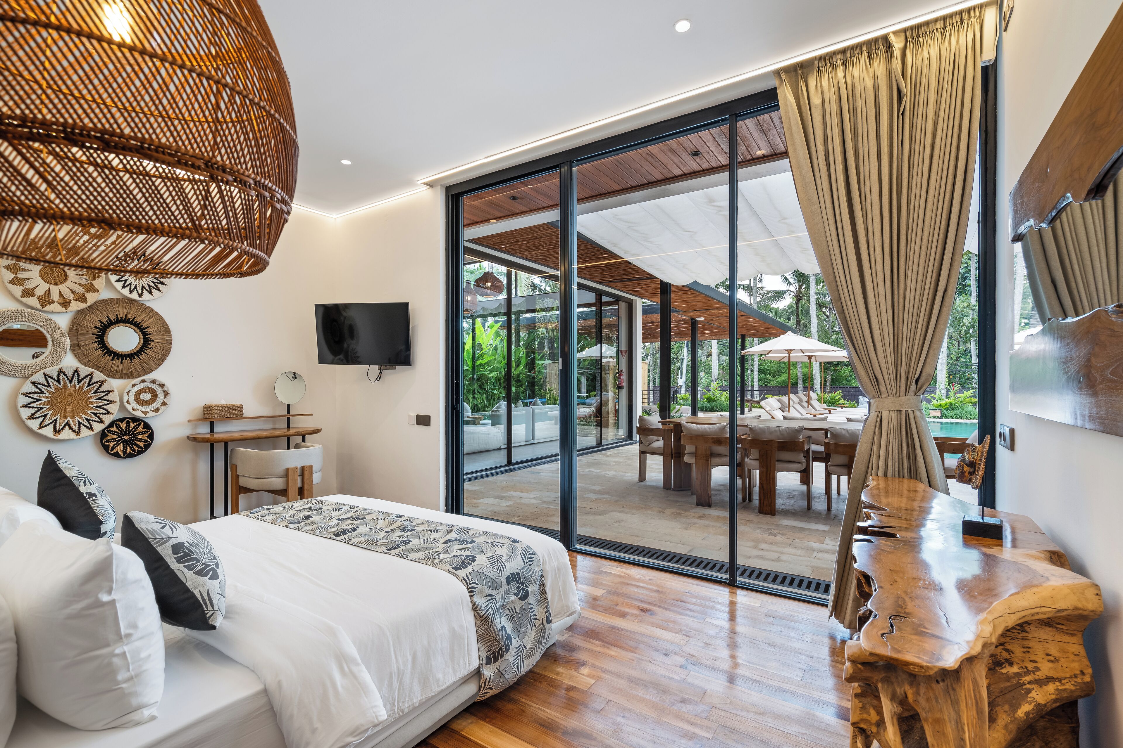 Caja de seguridad en la habitación y decoración personalizada 