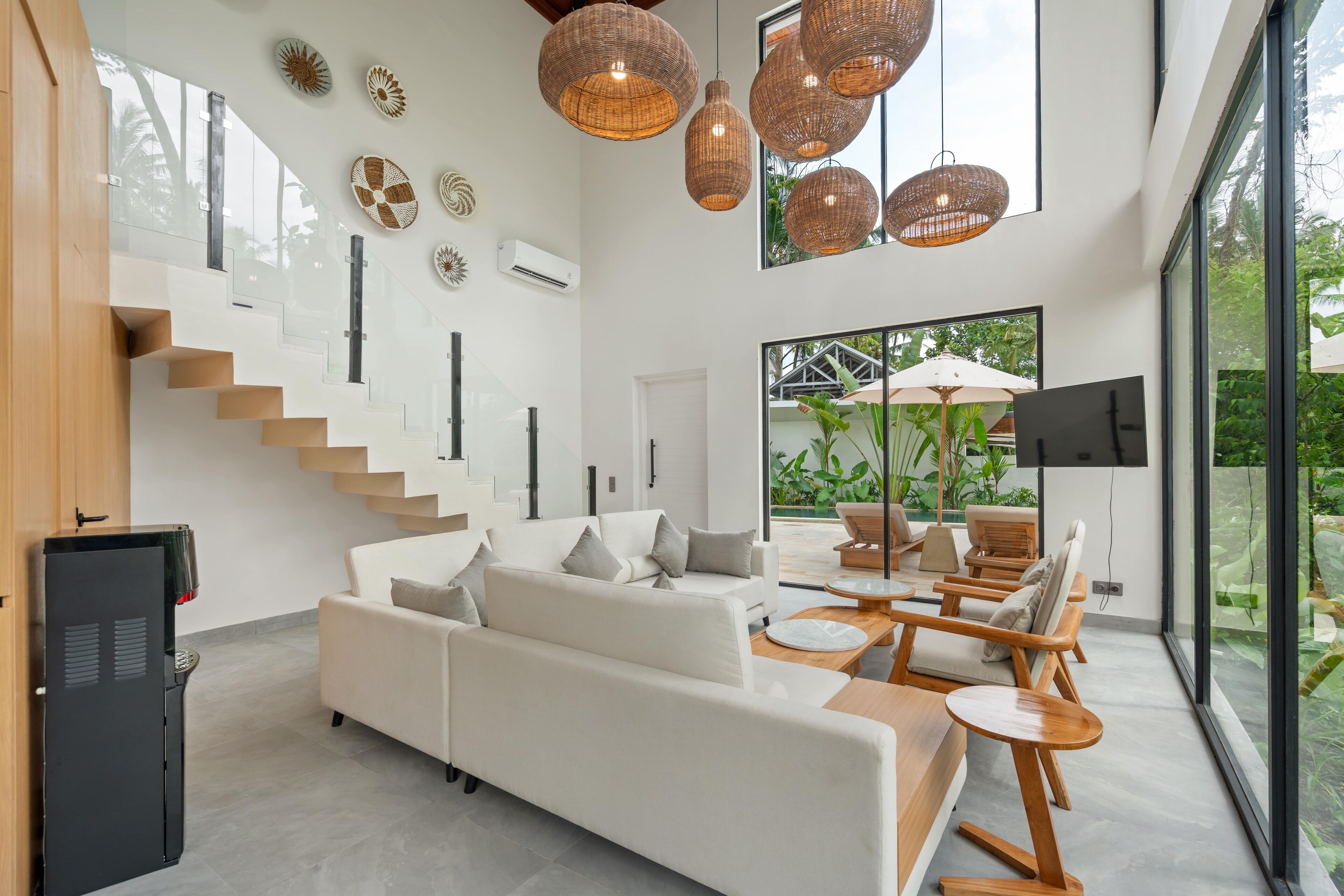 Superior Villa, 2 Bedrooms, Private Pool | Living room | 43-inch Smart TV with satellite channels