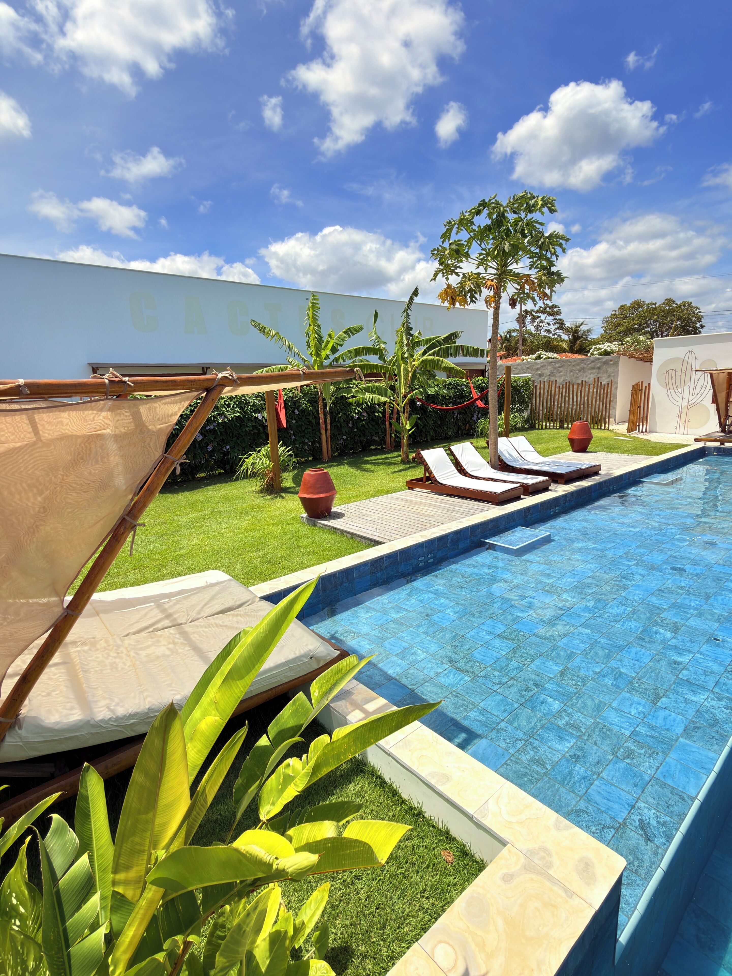 Kolam renang outdoor