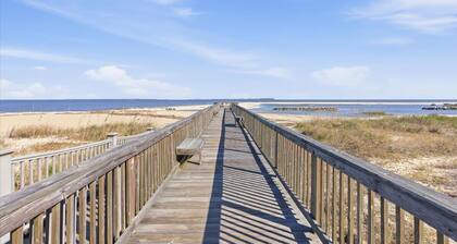 Beach-Ready Hilton Head Condo w Resort Amenities!