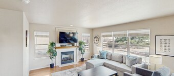 Family-Friendly home with dog friendly amenities, game room & mountain views