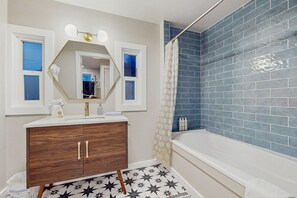 Hair dryer, towels - Modern ocean view home with private hot tub, big deck, and family-ready spaces (Moclips)
